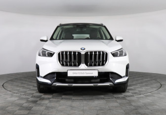 Новый BMW X1 2025 (3 фото)