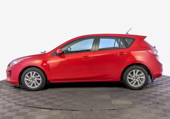 Подержанный автомобиль Mazda 3 Hatchback 2012 года (8 фото)