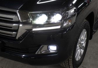 Подержанный автомобиль Toyota Land Cruiser Suv 2021 года (23 фото)