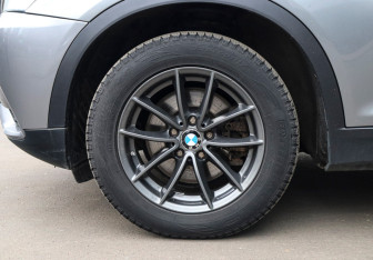 Подержанный автомобиль BMW X3 2013 года (19 фото)