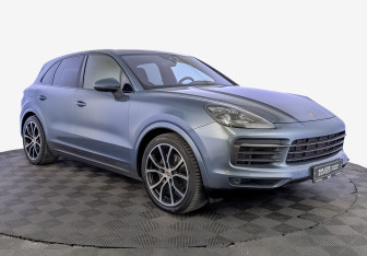 Подержанный автомобиль Porsche Cayenne 2019 года (3 фото)