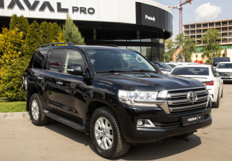Подержанный автомобиль Toyota Land Cruiser Suv 2018 года (2 фото)
