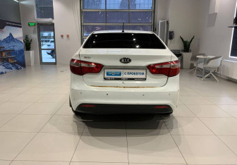 Подержанный автомобиль Kia Rio Sedan 2013 года (5 фото)
