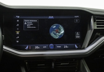 Подержанный автомобиль Volkswagen Touareg 2020 года (17 фото)