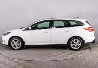 Подержанный автомобиль Ford Focus Wagon 2012 года (3 фото)