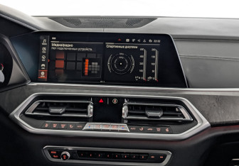 Подержанный автомобиль BMW X5 2022 года (15 фото)