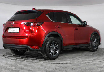 Подержанный автомобиль Mazda CX-5 2018 года (5 фото)