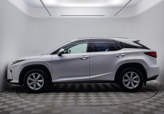 Подержанный автомобиль Lexus RX 2017 года (8 фото)