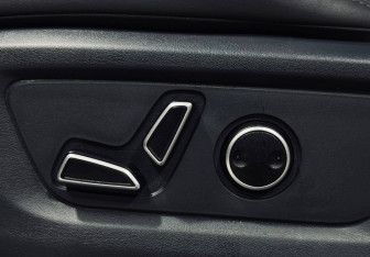 Подержанный автомобиль Changan UNI-T 2023 года (17 фото)