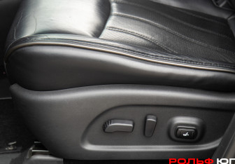 Подержанный автомобиль Infiniti JX 2013 года (18 фото)