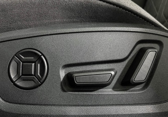 Подержанный автомобиль Audi Q3 2025 года (16 фото)