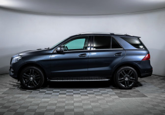 Подержанный автомобиль Mercedes-Benz GLE 2015 года (8 фото)