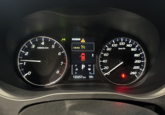 Подержанный автомобиль Mitsubishi Outlander 2013 года (15 фото)