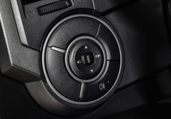 Подержанный автомобиль SsangYong Kyron 2014 года (18 фото)