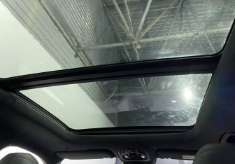 Подержанный автомобиль Geely Monjaro 2023 года (19 фото)