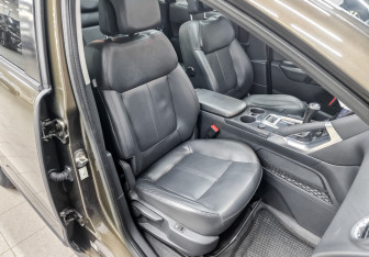 Подержанный автомобиль Peugeot 3008 2012 года (25 фото)