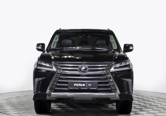 Подержанный автомобиль Lexus LX 2017 года (2 фото)