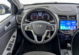 Подержанный автомобиль Hyundai Solaris Sedan 2012 года (21 фото)