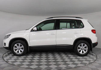 Подержанный автомобиль Volkswagen Tiguan 2013 года (8 фото)