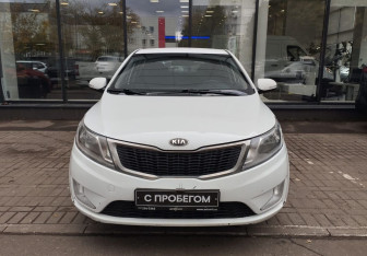 Подержанный автомобиль Kia Rio Hatchback 2014 года (2 фото)