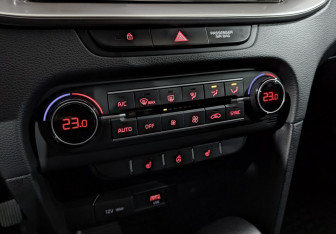 Подержанный автомобиль Kia Ceed Hatchback 2020 года (21 фото)