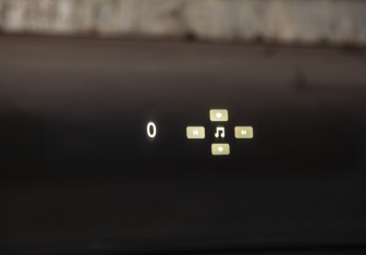 Подержанный автомобиль Zeekr 001 2023 года (16 фото)