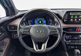 Подержанный автомобиль Hyundai Santa Fe 2020 года (22 фото)