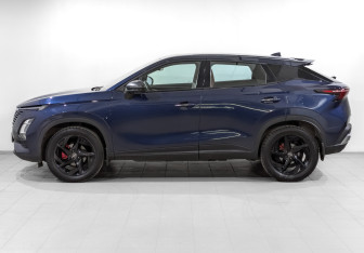 Подержанный автомобиль Omoda C5 2023 года (8 фото)