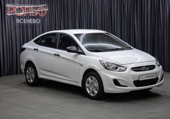 Подержанный автомобиль Hyundai Solaris Sedan 2011 года (3 фото)