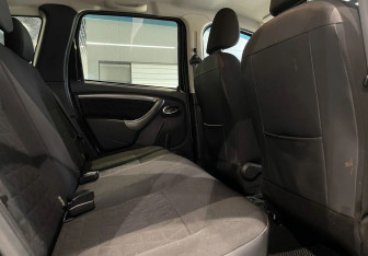 Подержанный автомобиль Renault Duster 2015 года (10 фото)