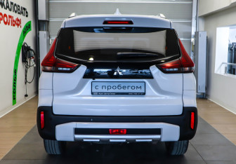 Подержанный автомобиль Mitsubishi Xpander 2022 года (5 фото)