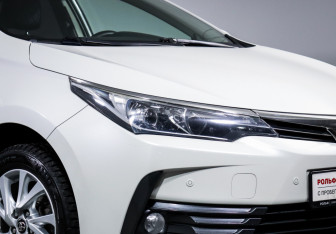Подержанный автомобиль Toyota Corolla Sedan 2016 года (16 фото)