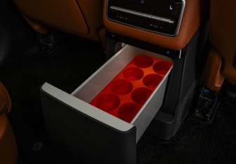 Подержанный автомобиль LiXiang L9 2023 года (22 фото)