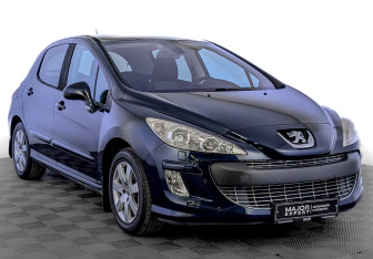 Подержанный автомобиль Peugeot 308 Hatchback 2010 года (3 фото)