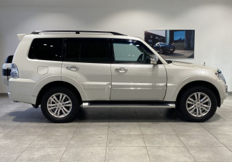 Подержанный автомобиль Mitsubishi Pajero 2019 года (4 фото)
