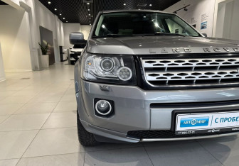 Подержанный автомобиль Land Rover Freelander 2014 года (9 фото)