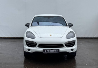 Подержанный автомобиль Porsche Cayenne 2012 года (2 фото)