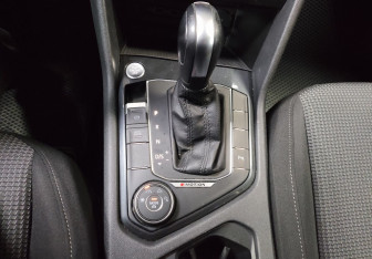 Подержанный автомобиль Volkswagen Tiguan 2019 года (17 фото)