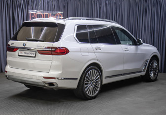 Подержанный автомобиль BMW X7 2019 года (6 фото)
