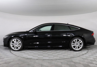 Подержанный автомобиль Audi A7 2021 года (8 фото)