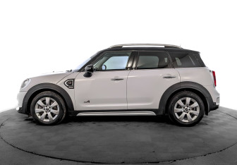 Подержанный автомобиль MINI Countryman 2018 года (8 фото)