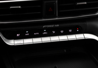 Подержанный автомобиль Changan UNI-T 2020 года (21 фото)