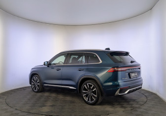 Подержанный автомобиль Geely Monjaro 2023 года (7 фото)