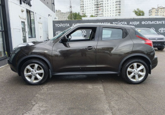 Подержанный автомобиль Nissan Juke 2013 года (8 фото)