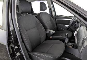 Подержанный автомобиль Nissan Terrano 2019 года (24 фото)