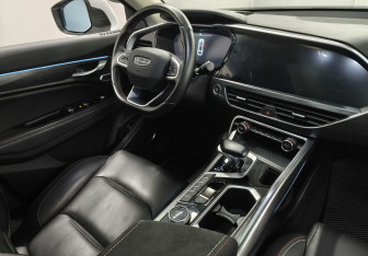 Подержанный автомобиль Geely Tugella 2021 года (10 фото)