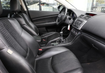 Подержанный автомобиль Mazda 6 Liftback 2008 года (8 фото)