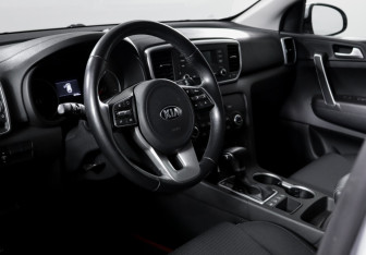 Подержанный автомобиль Kia Sportage 2019 года (14 фото)