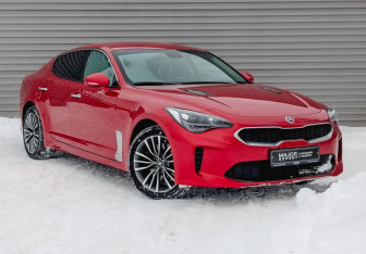Подержанный автомобиль Kia Stinger 2019 года (3 фото)