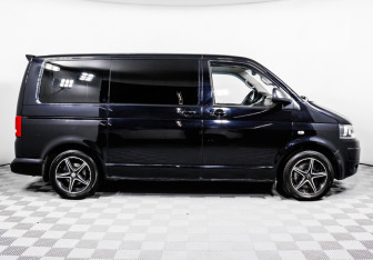Подержанный автомобиль Volkswagen Multivan 2010 года (4 фото)